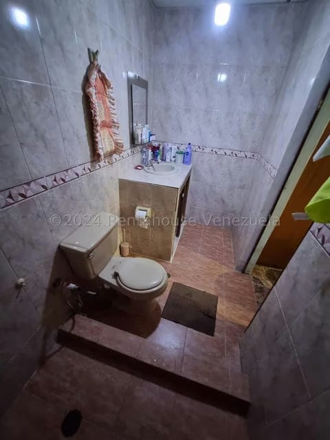 Casa (Multipes Niveles) en Venta en Coche, Distrito Metropolitano - 6