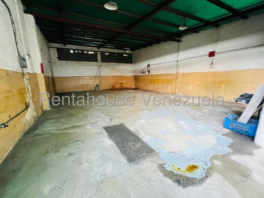 Comercial (Galpon - Deposito) en Venta en Centro, Lara - 12