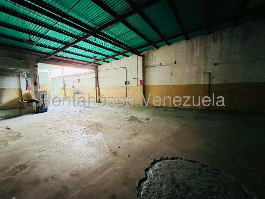 Comercial (Galpon - Deposito) en Venta en Centro, Lara - 16
