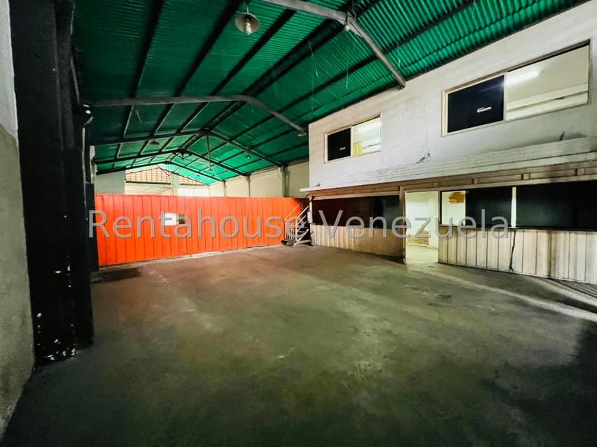 Comercial (Galpon - Deposito) en Venta en Centro, Lara - 3