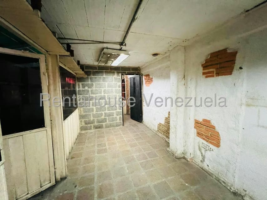 Comercial (Galpon - Deposito) en Venta en Centro, Lara - 23