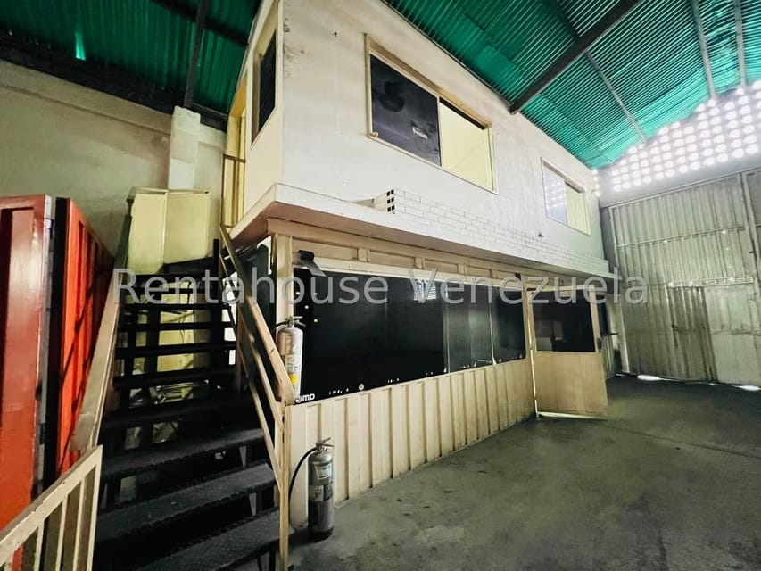 Comercial (Galpon - Deposito) en Venta en Centro, Lara - 26