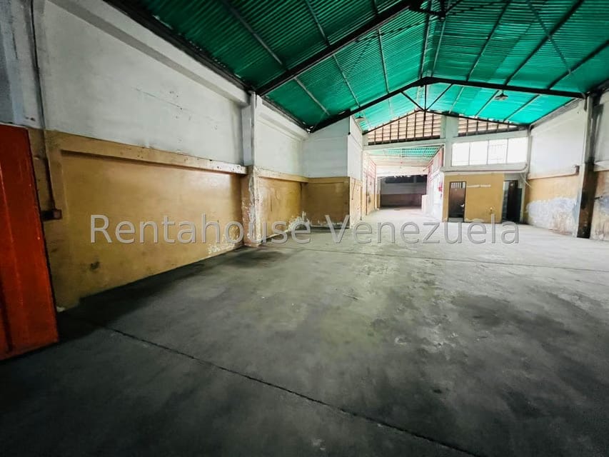 Comercial (Galpon - Deposito) en Venta en Centro, Lara - 33