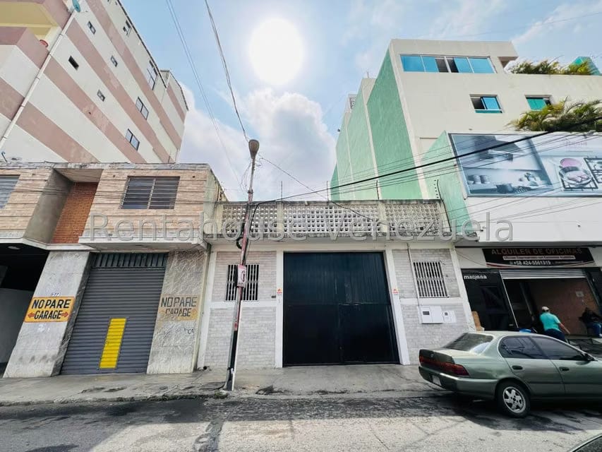 Comercial (Galpon - Deposito) en Venta en Centro, Lara - 36