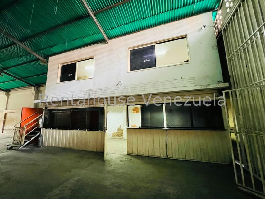 Comercial (Galpon - Deposito) en Venta en Centro, Lara - 6