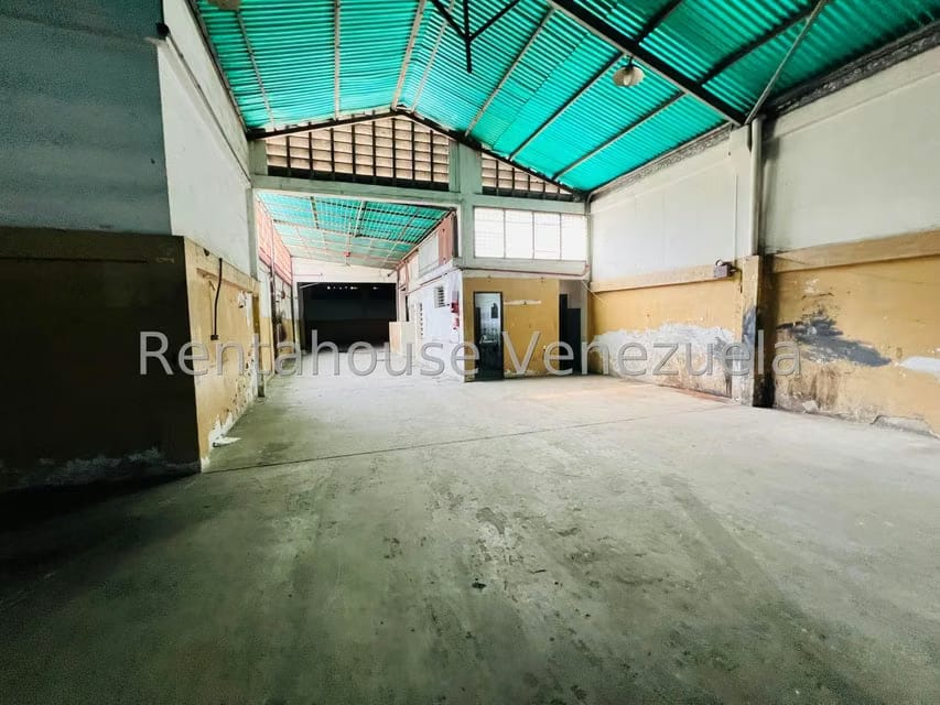 Comercial (Galpon - Deposito) en Venta en Centro, Lara - 9