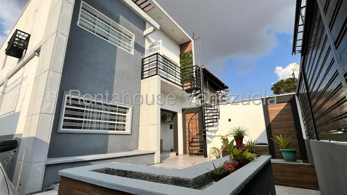 Casa (Multipes Niveles) en Venta en Campo Claro, Distrito Metropolitano - 2