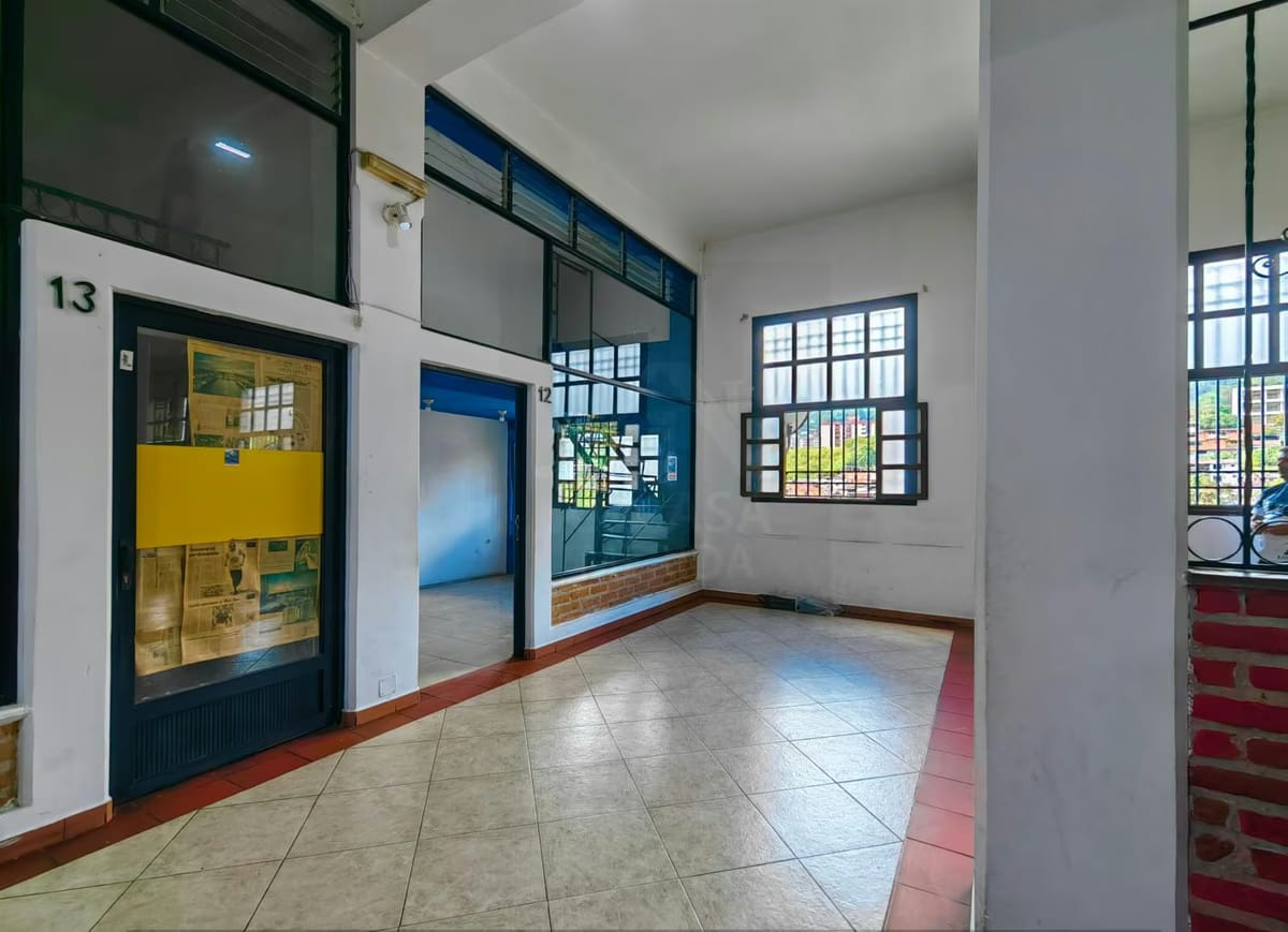Local Comercial en Alquiler - Centro de Mérida - Av. 2 Lora - Merida - Estado Mérida - 2