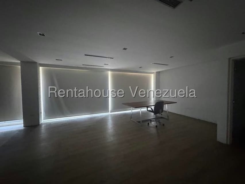 Comercial (Local Comercial) en Venta en El Rosal, Distrito Metropolitano - 17