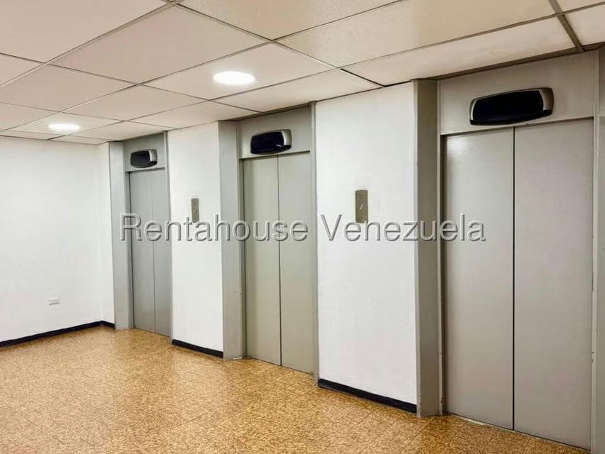 Comercial (Local Comercial) en Venta en El Rosal, Distrito Metropolitano - 19