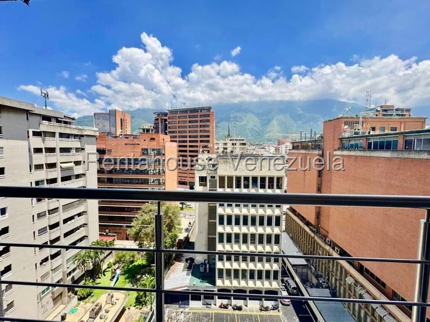 Comercial (Local Comercial) en Venta en El Rosal, Distrito Metropolitano - 5