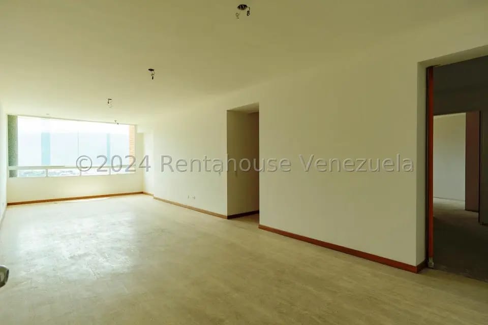 Apartamento (1 Nivel) en Venta en Lomas del Sol, Distrito Metropolitano - 2