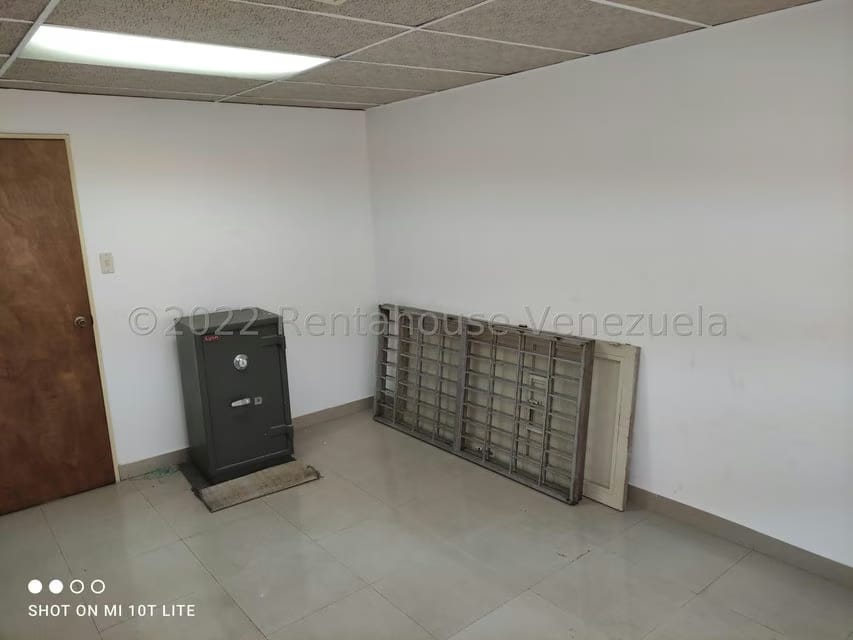 Comercial (Local Comercial) en Venta en Sabana Grande, Distrito Metropolitano - 23
