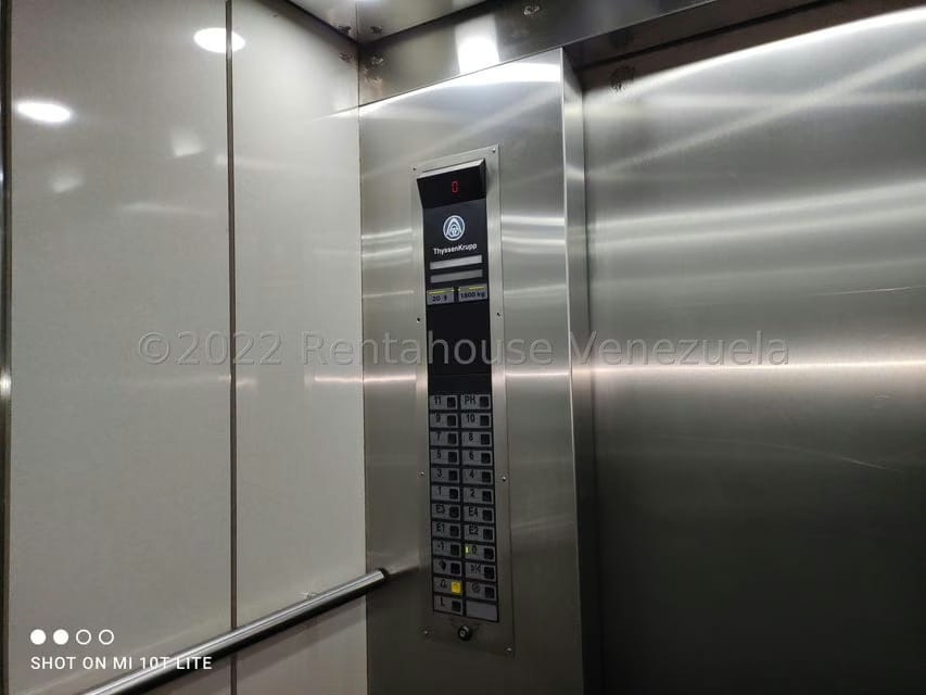Comercial (Local Comercial) en Venta en Sabana Grande, Distrito Metropolitano - 27