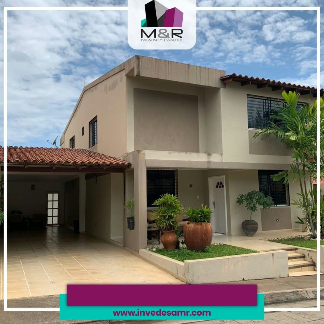 Town House En El Cont.Residencial Antillana Hills