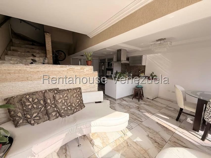 Apartamento (Duplex) en Alquiler en Playa Grande, Vargas - 17
