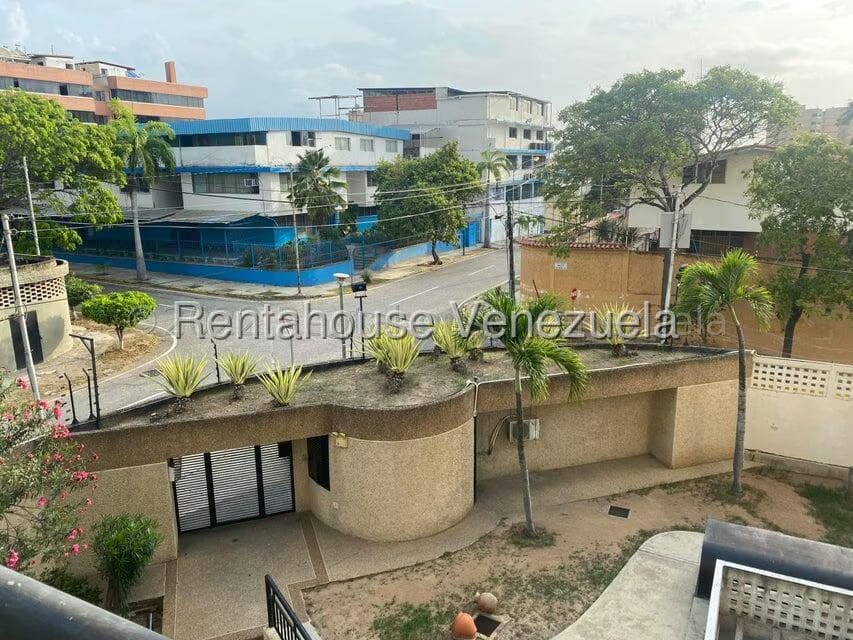 Apartamento (Duplex) en Alquiler en Playa Grande, Vargas - 22