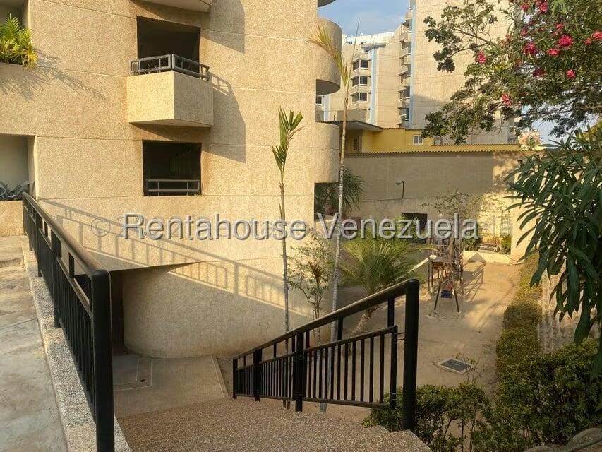 Apartamento (Duplex) en Alquiler en Playa Grande, Vargas - 30
