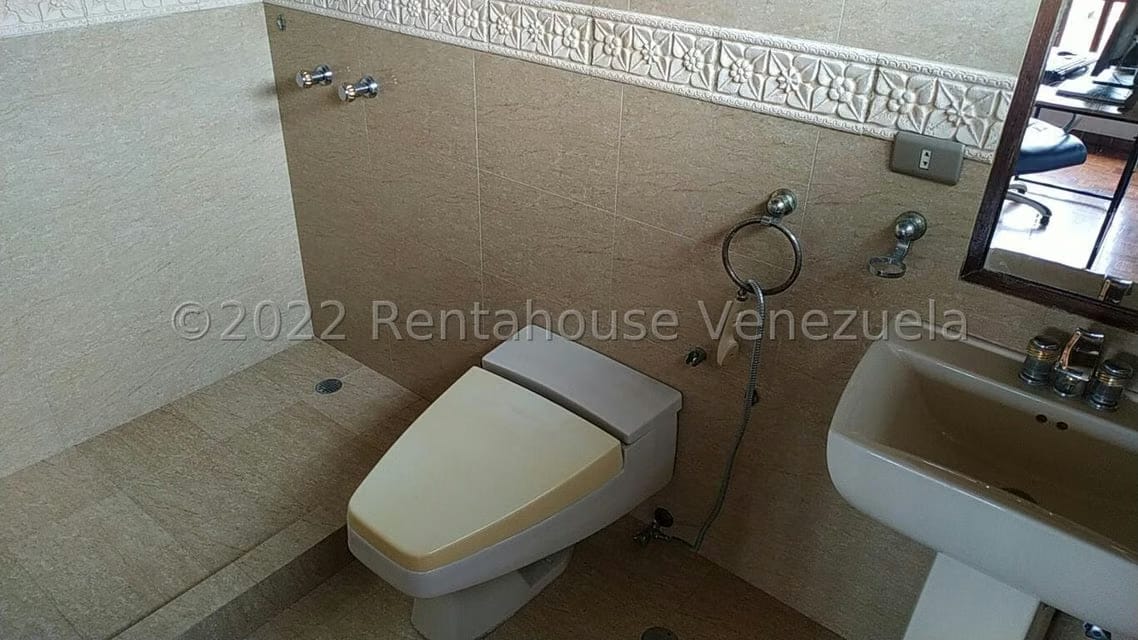 Casa (Multipes Niveles) en Venta en La Lagunita Country Club, Distrito Metropolitano - 12