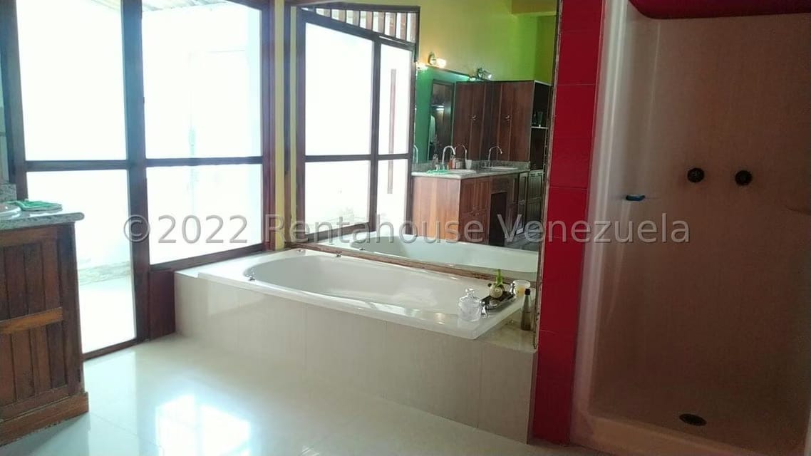 Casa (Multipes Niveles) en Venta en La Lagunita Country Club, Distrito Metropolitano - 33
