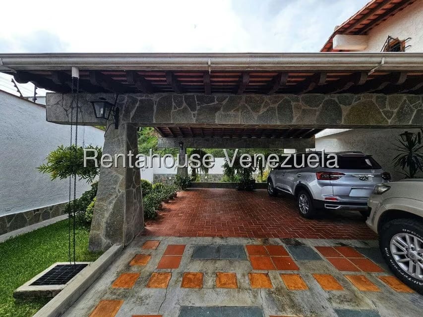 Casa (Multipes Niveles) en Venta en Cumbres de Curumo, Distrito Metropolitano - 13