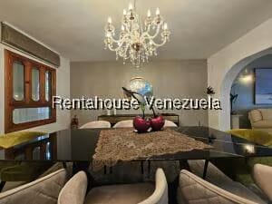 Casa (Multipes Niveles) en Venta en Cumbres de Curumo, Distrito Metropolitano - 19