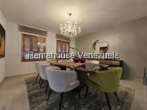 Casa (Multipes Niveles) en Venta en Cumbres de Curumo, Distrito Metropolitano - 21