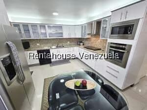 Casa (Multipes Niveles) en Venta en Cumbres de Curumo, Distrito Metropolitano - 43