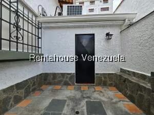 Casa (Multipes Niveles) en Venta en Cumbres de Curumo, Distrito Metropolitano - 46