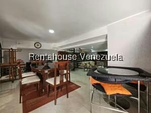 Casa (Multipes Niveles) en Venta en Cumbres de Curumo, Distrito Metropolitano - 59