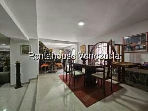 Casa (Multipes Niveles) en Venta en Cumbres de Curumo, Distrito Metropolitano - 73