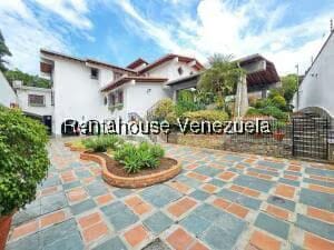 Casa (Multipes Niveles) en Venta en Cumbres de Curumo, Distrito Metropolitano - 81