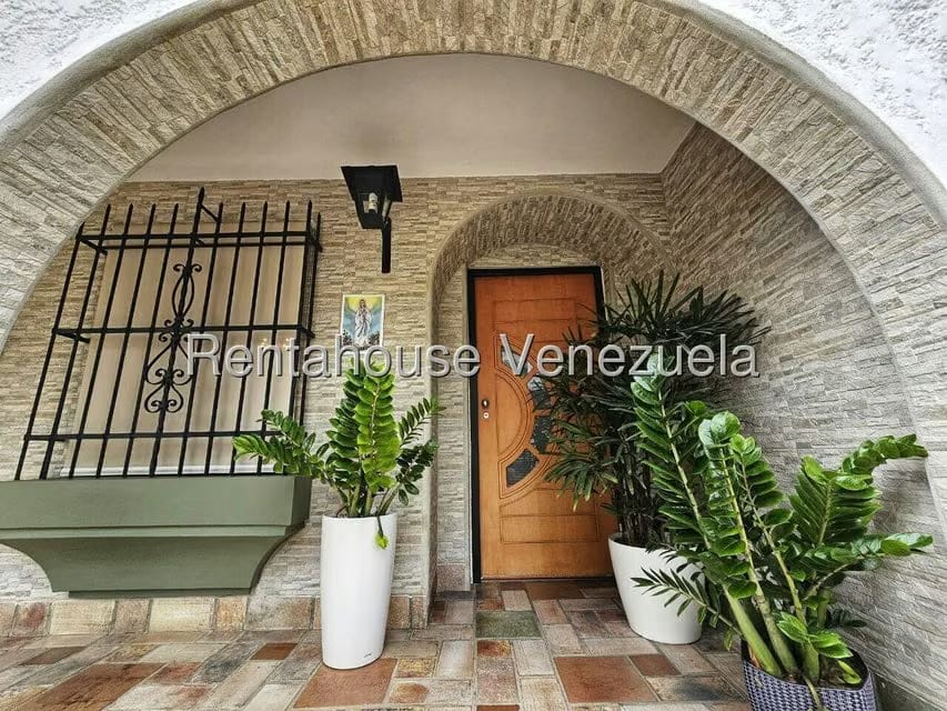 Casa (Multipes Niveles) en Venta en Cumbres de Curumo, Distrito Metropolitano - 10