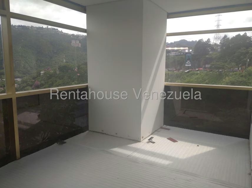 Comercial (Local Comercial) en Alquiler en Macaracuay, Distrito Metropolitano - 4