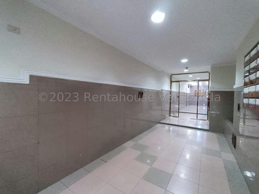 Apartamento (1 Nivel) en Venta en Avenida Victoria, Aragua - 4