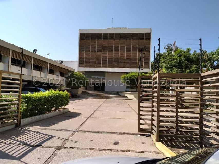 Comercial (Oficina) en Alquiler en Avenida El Milagro, Zulia - 12