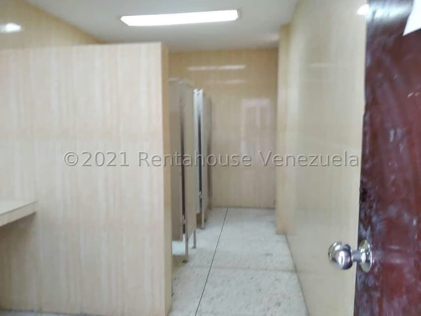 Comercial (Oficina) en Alquiler en Avenida El Milagro, Zulia - 6