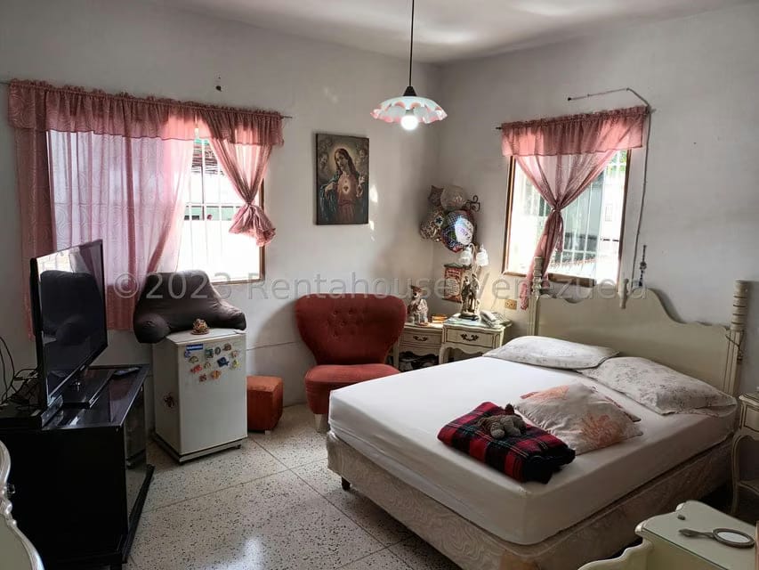 Casa (Multipes Niveles) en Venta en Coche, Distrito Metropolitano - 27