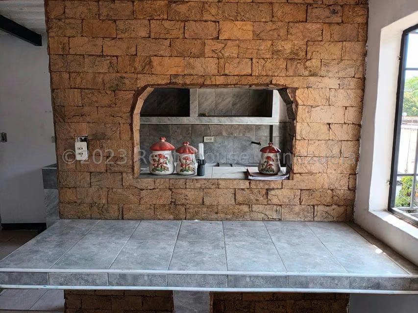Casa (Multipes Niveles) en Venta en Coche, Distrito Metropolitano - 55