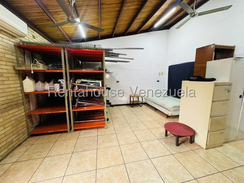 Comercial (Local Comercial) en Alquiler en Nueva Segovia, Lara - 12