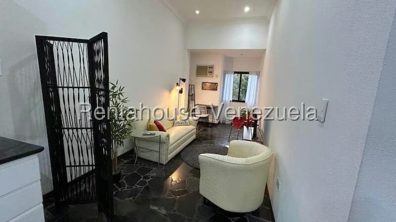 Apartamento (1 Nivel) en Alquiler en La Boyera, Distrito Metropolitano - 2