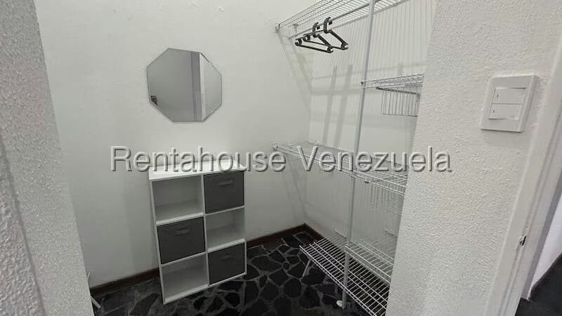 Apartamento (1 Nivel) en Alquiler en La Boyera, Distrito Metropolitano - 6