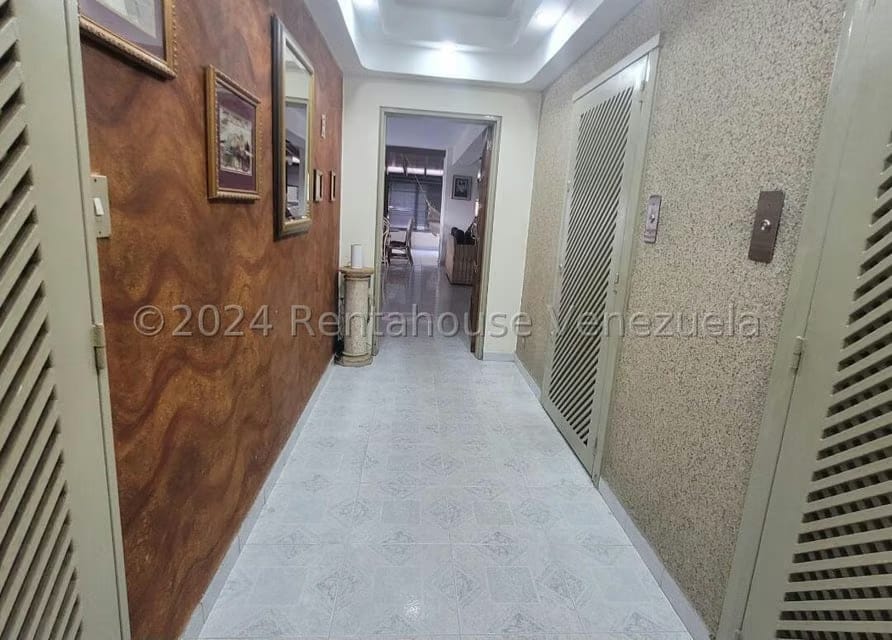 Apartamento (Penthouse) en Venta en Terrazas del Avila, Distrito Metropolitano - 2
