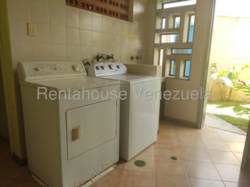 Casa (Duplex) en Venta en Cumboto, Carabobo - 26