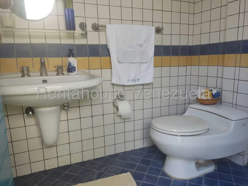 Casa (Duplex) en Venta en Cumboto, Carabobo - 57