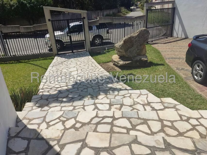 Casa (Duplex) en Venta en Cumboto, Carabobo - 58