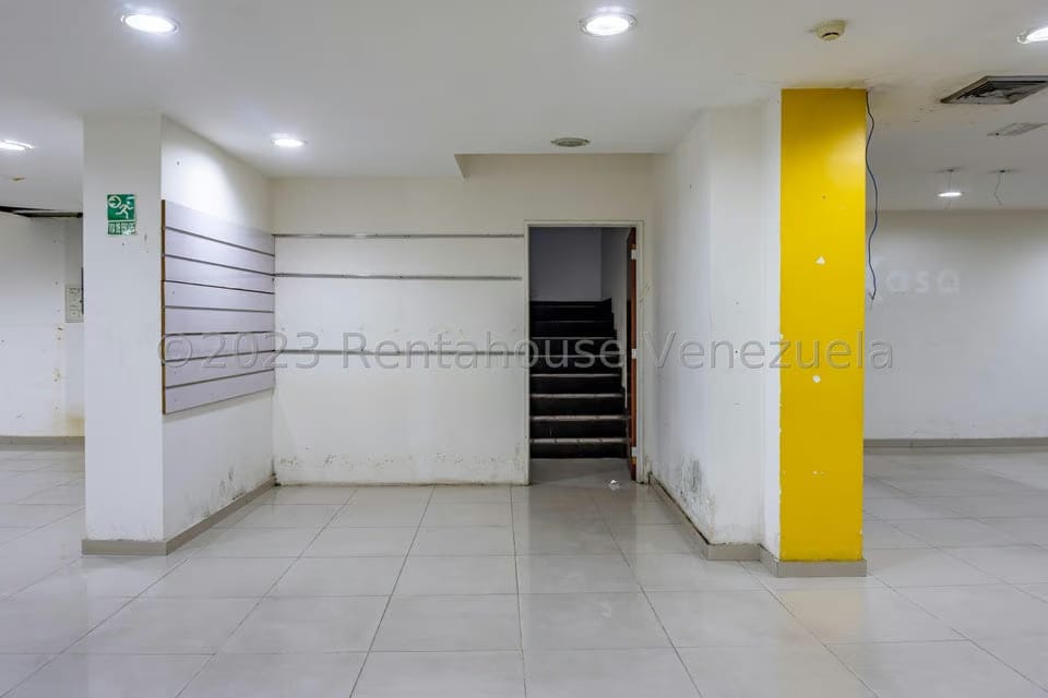 Comercial (Local Comercial) en Venta en Parroquia Santa Teresa, Distrito Metropolitano - 14