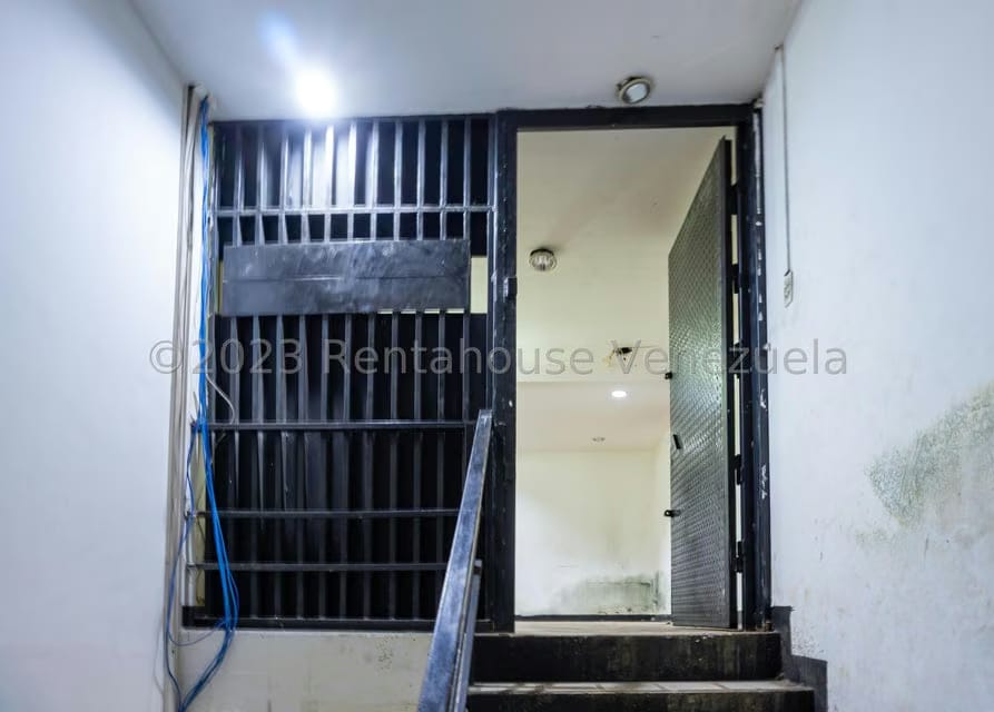 Comercial (Local Comercial) en Venta en Parroquia Santa Teresa, Distrito Metropolitano - 15