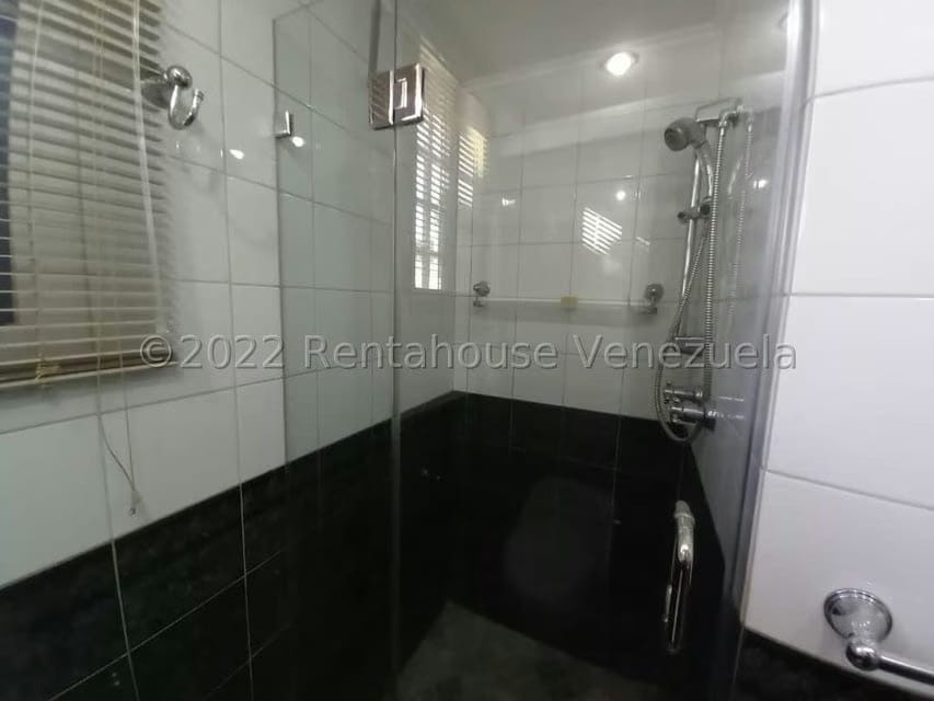 Casa (Duplex) en Venta en Colinas de Vista Alegre, Distrito Metropolitano - 42