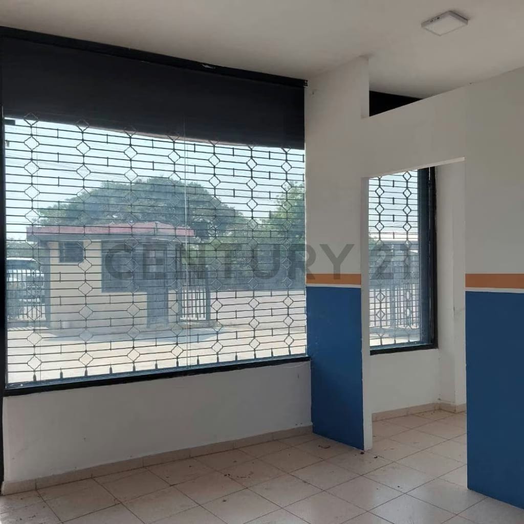 Local en venta / zona Industrial de Santa Cruz - 4